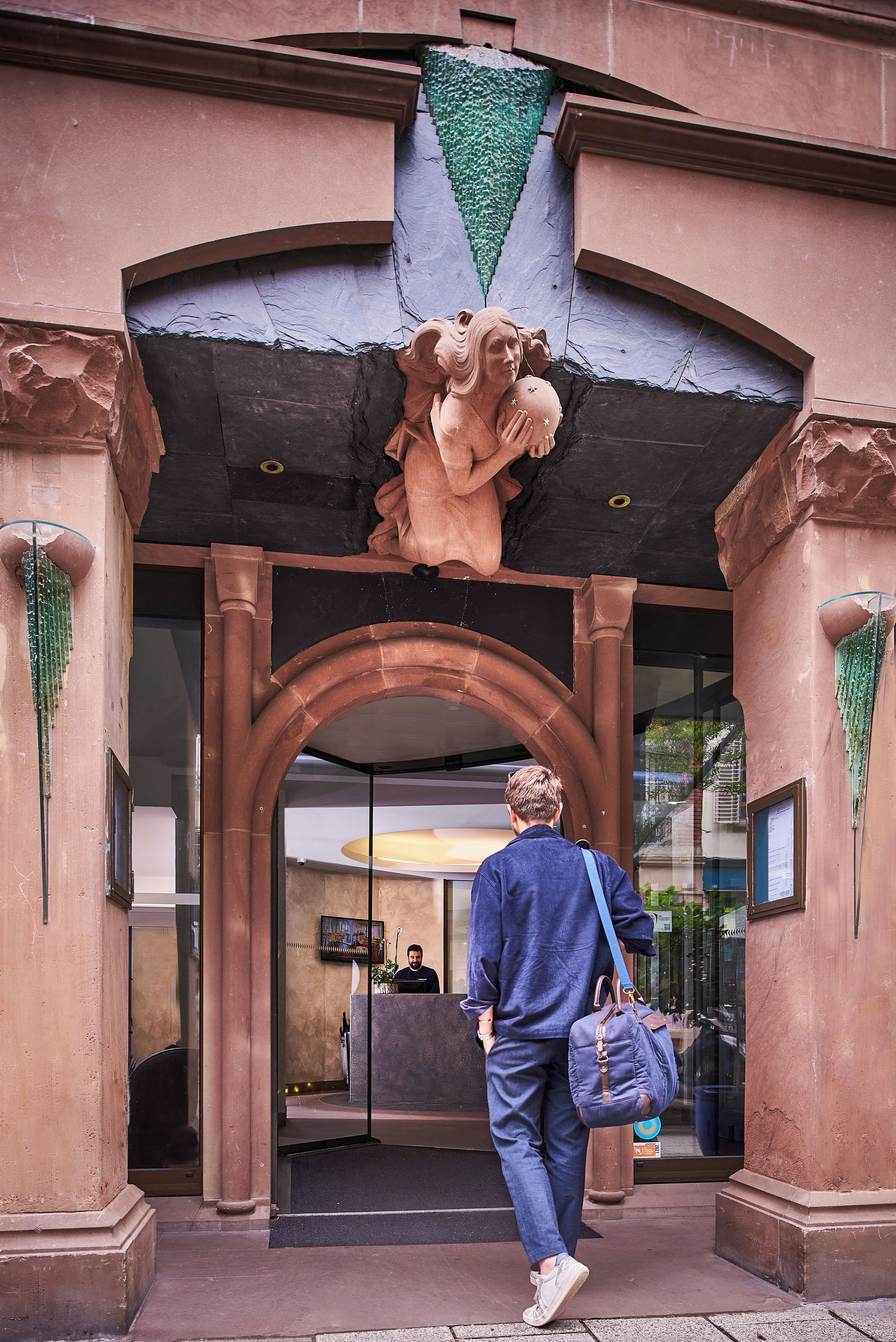 Hôtel de l'Europe by HappyCulture