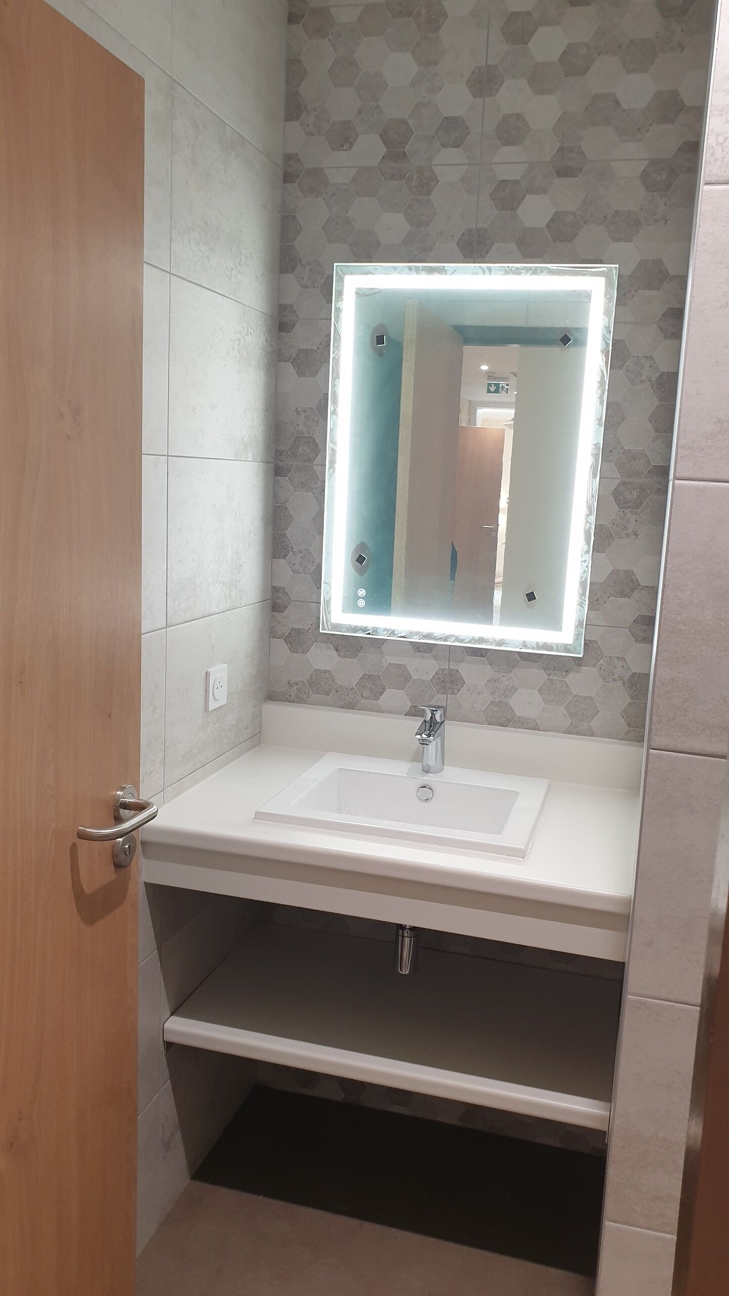 Bloom Hostel Bar Garden