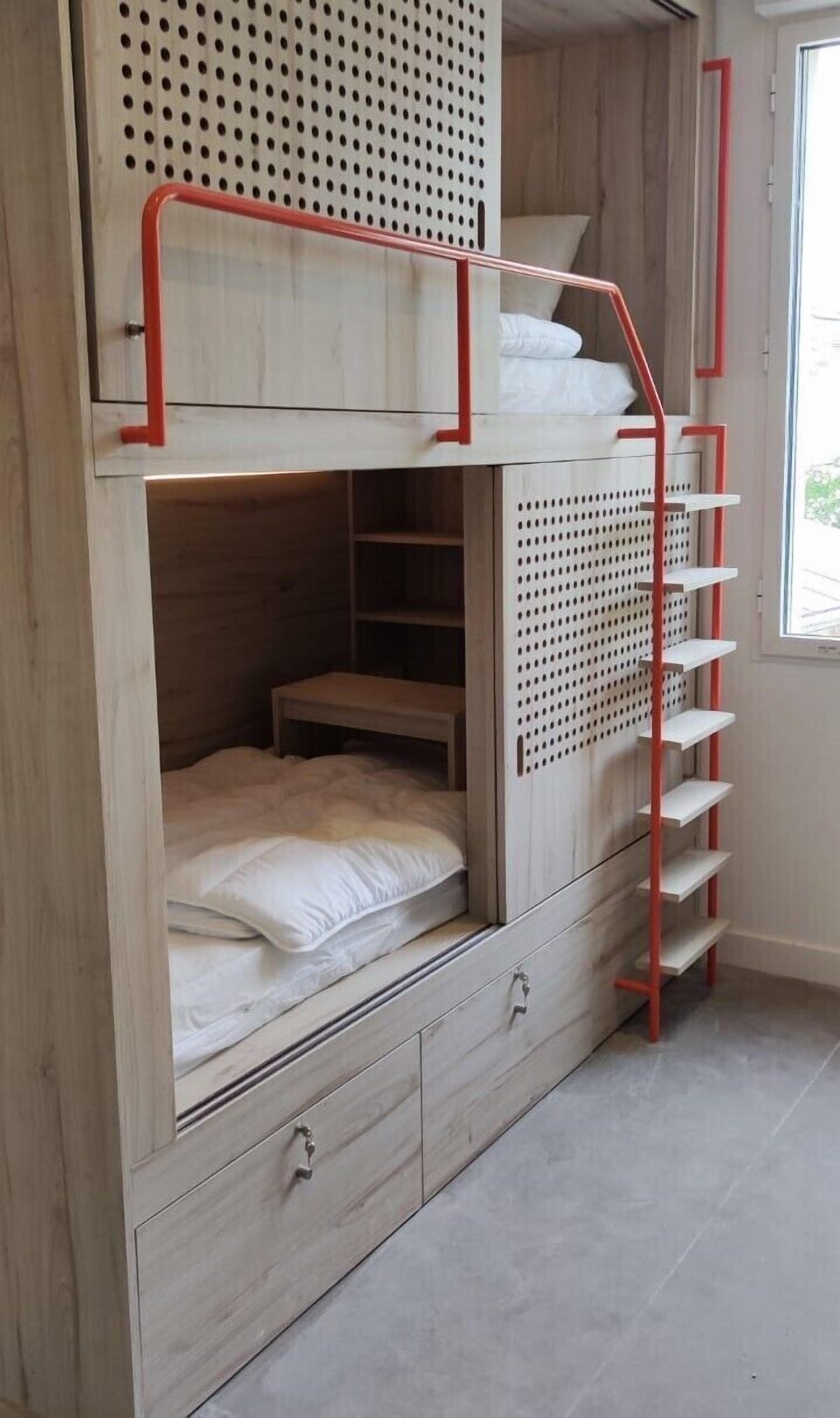 Bloom Hostel Bar Garden