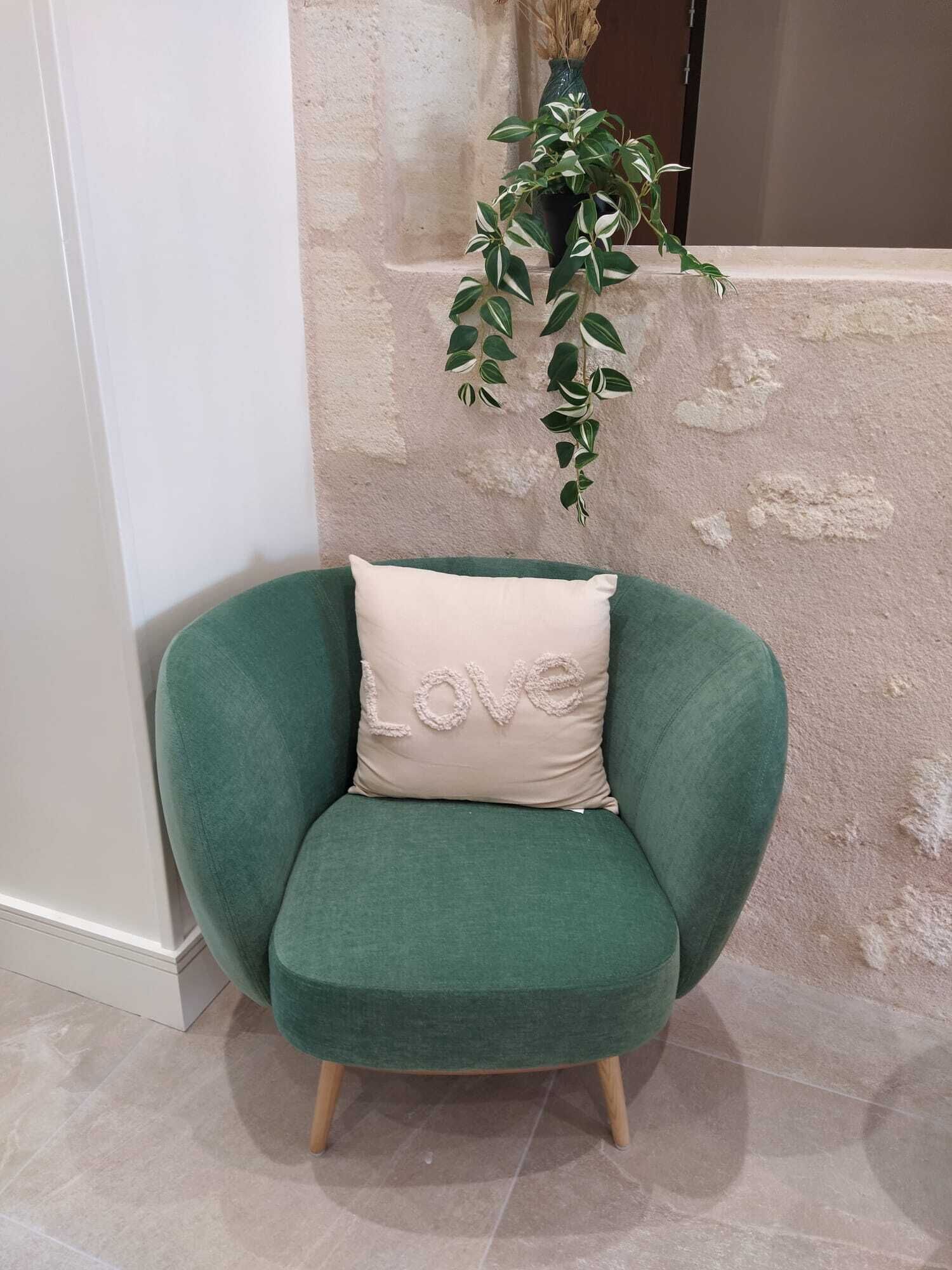 Bloom Hostel Bar Garden