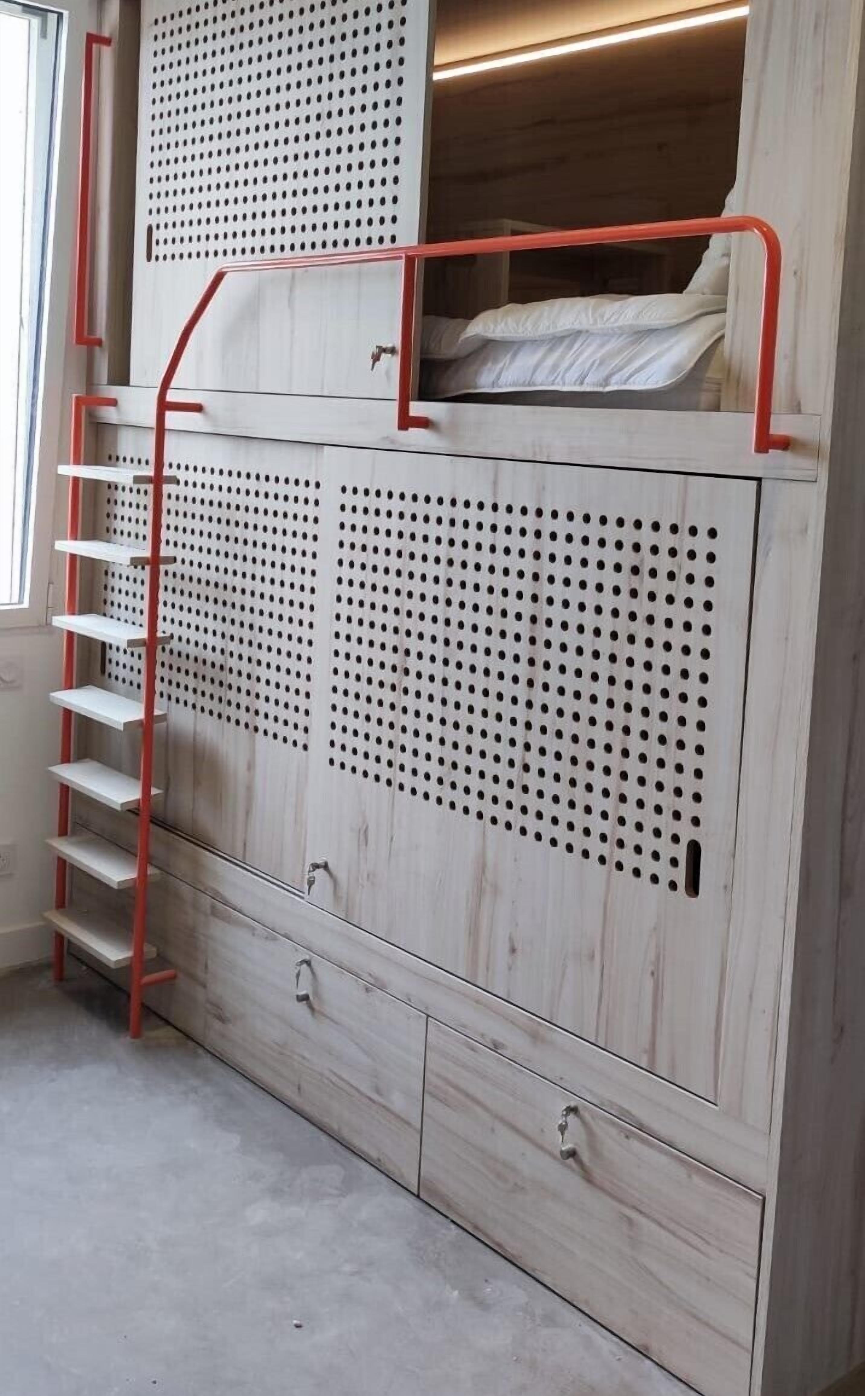 Bloom Hostel Bar Garden