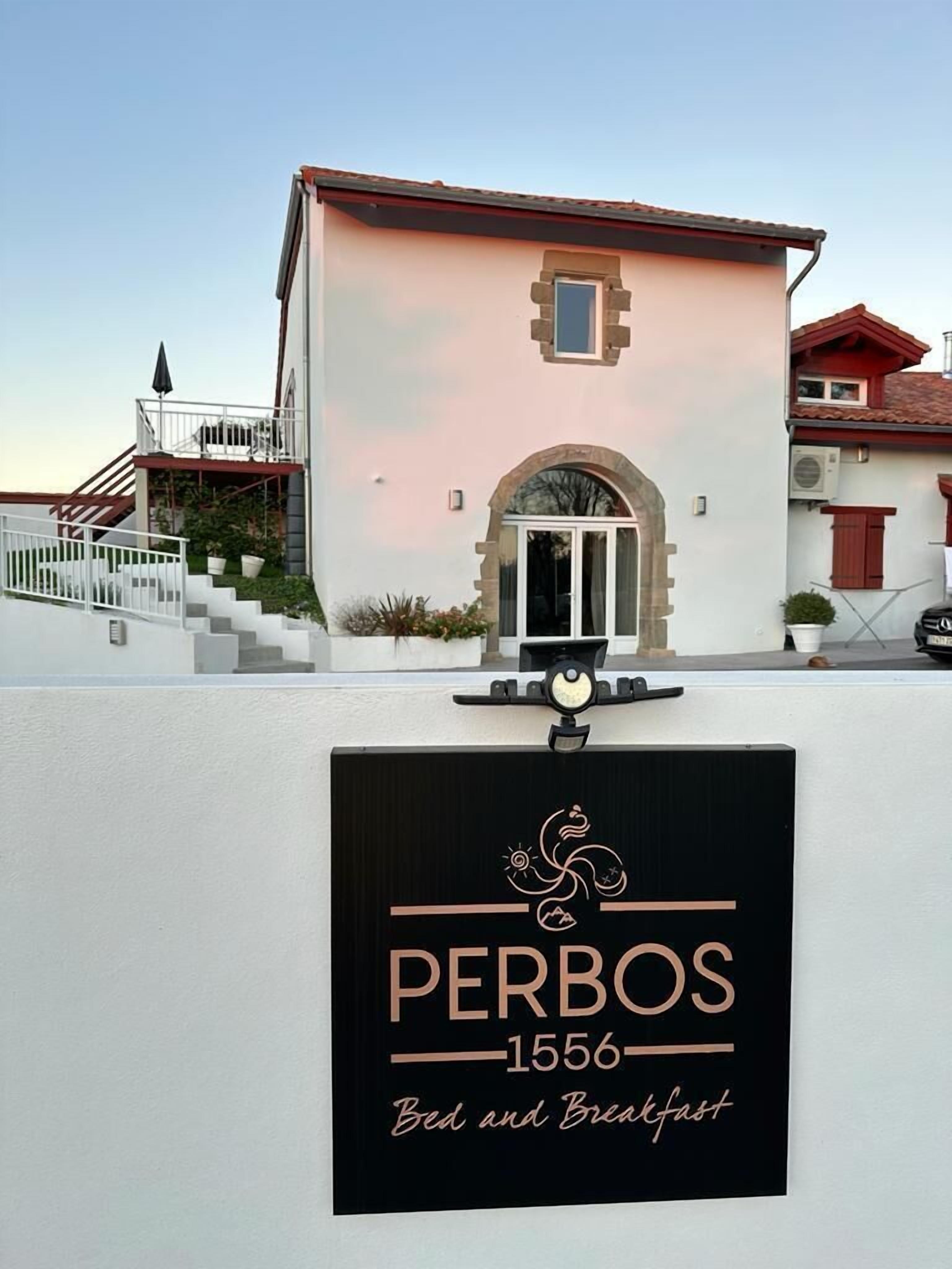 Maison D'hotes Perbos 1556
