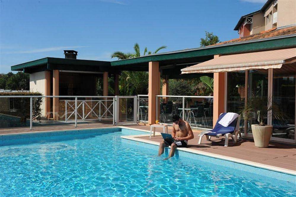 Abor Hotel