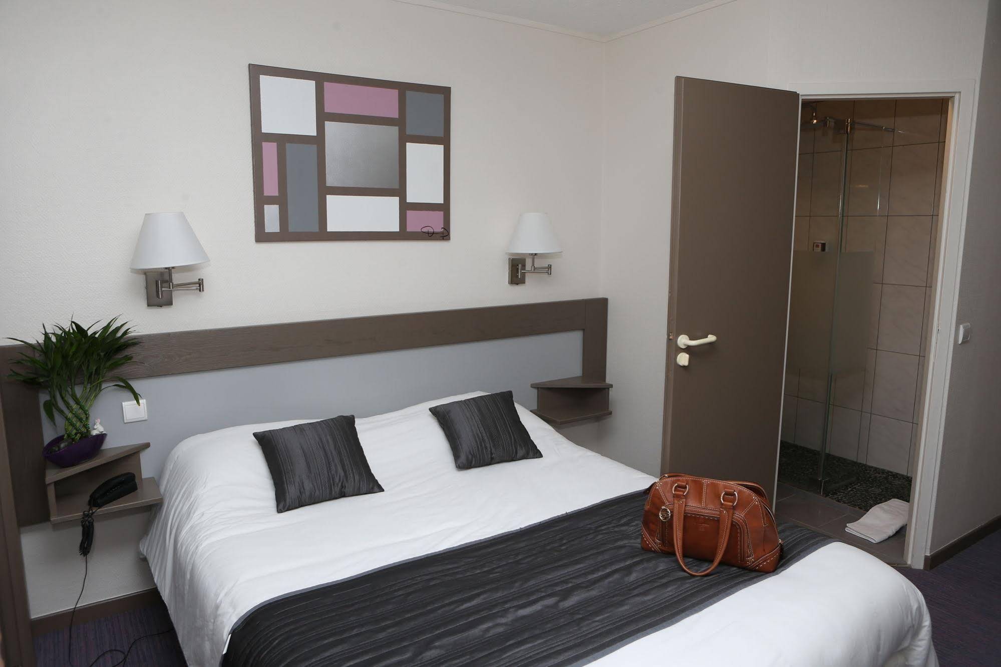 Abor Hotel
