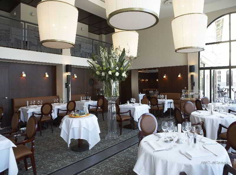 Le Cafe de Paris