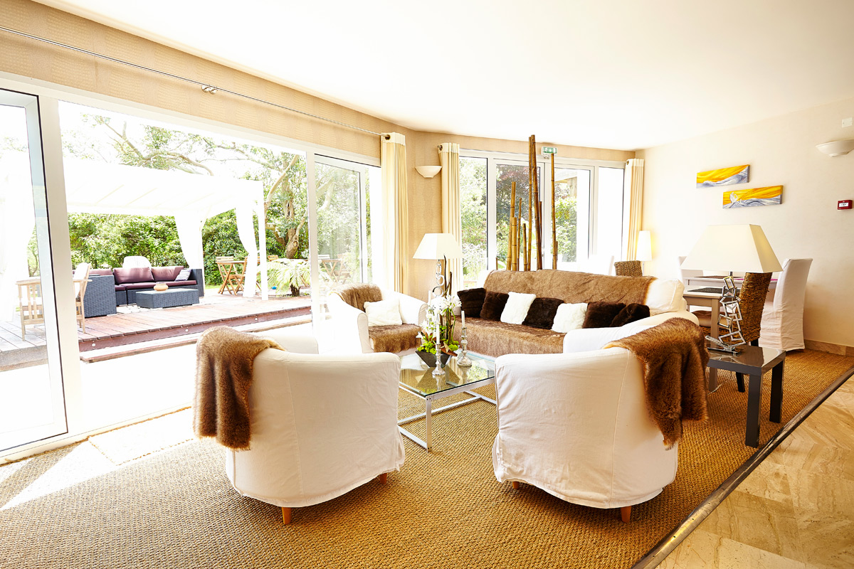 Carnac Lodge & Hotel