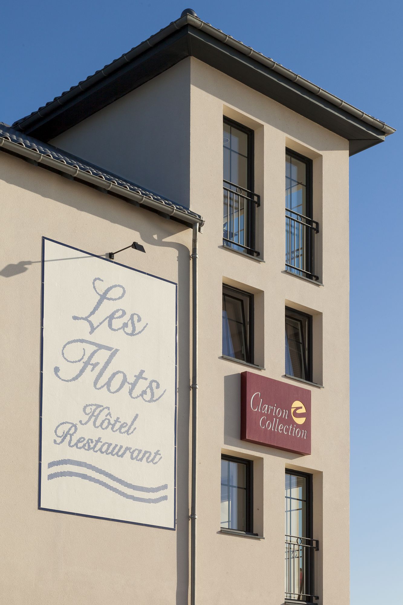 Les Flots - Hotel & Restaurant