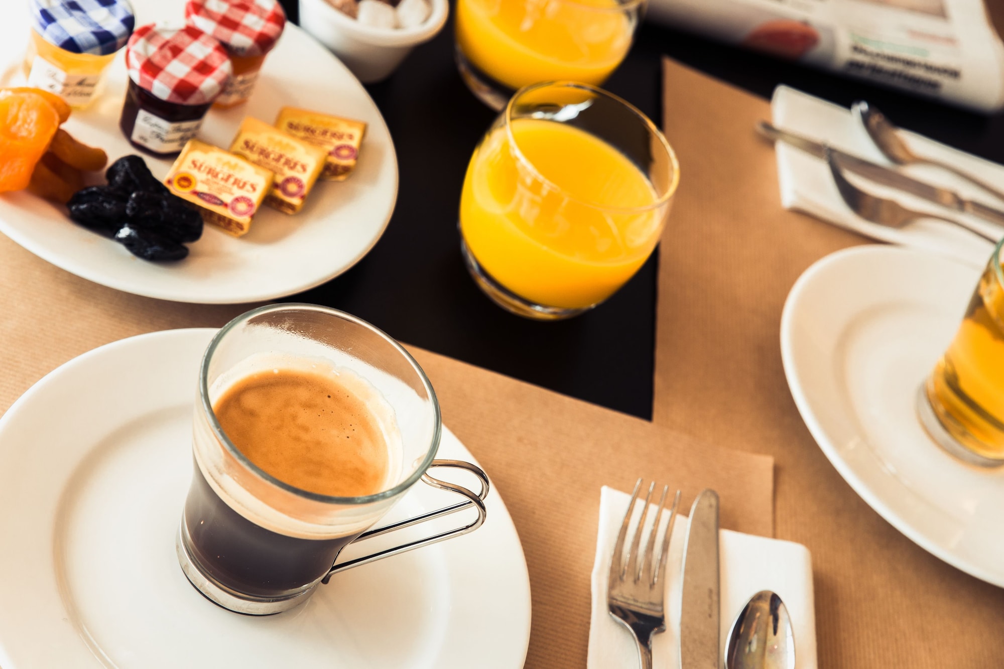 Les Flots - Hotel & Restaurant