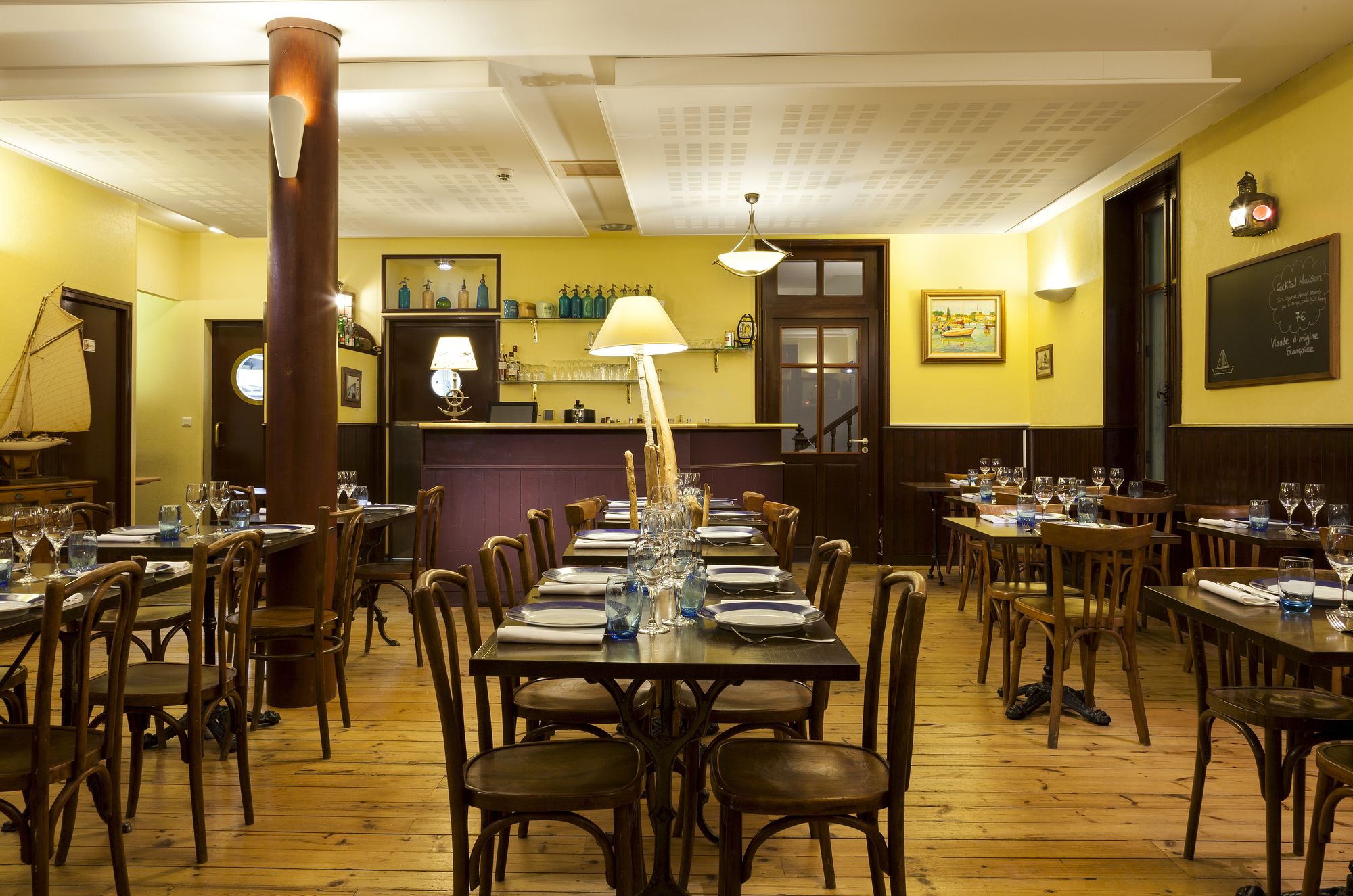 Les Flots - Hotel & Restaurant