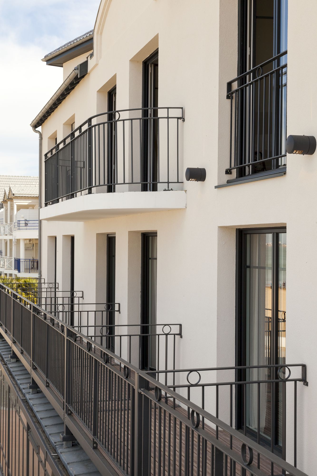 Les Flots - Hotel & Restaurant