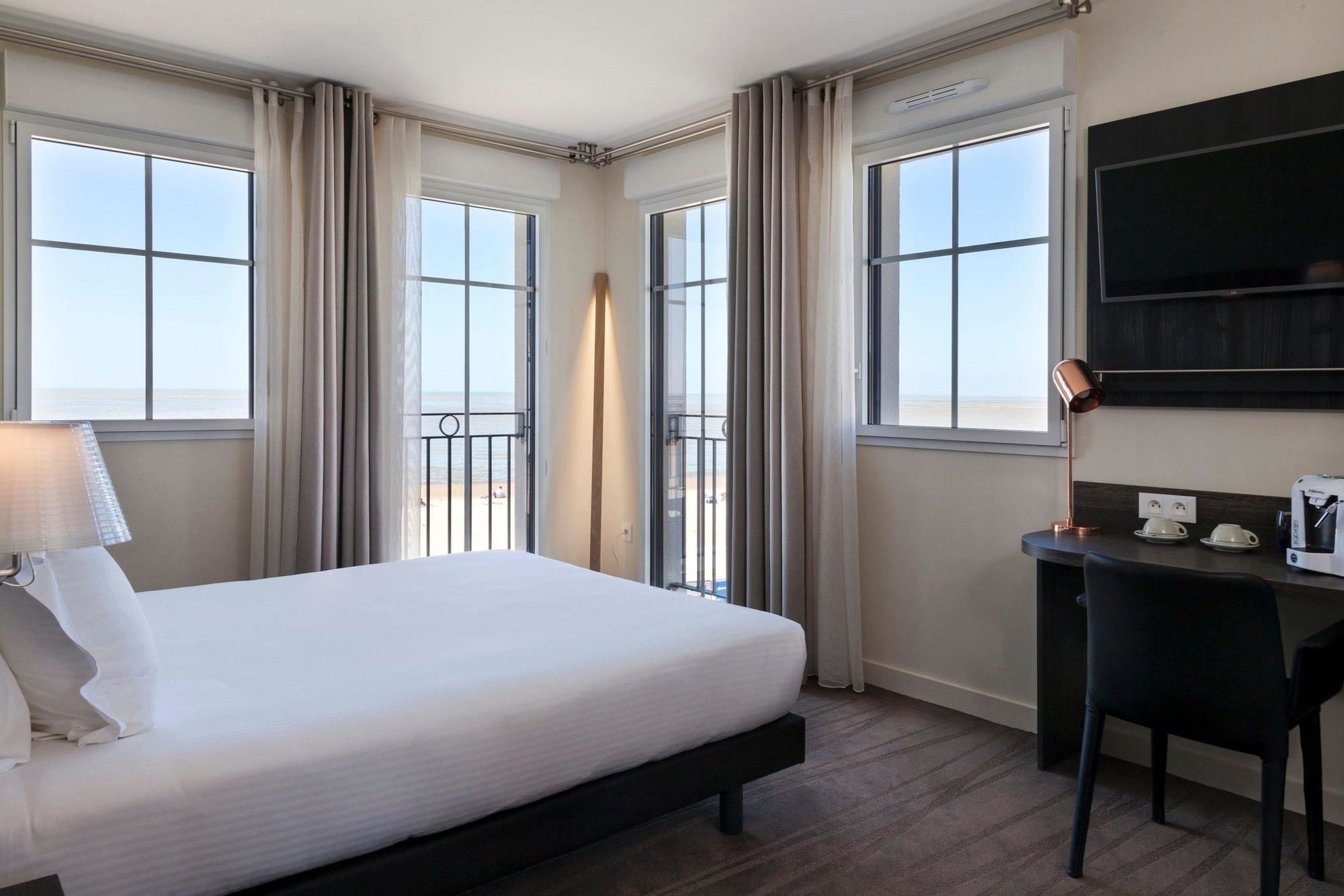 Les Flots - Hotel & Restaurant