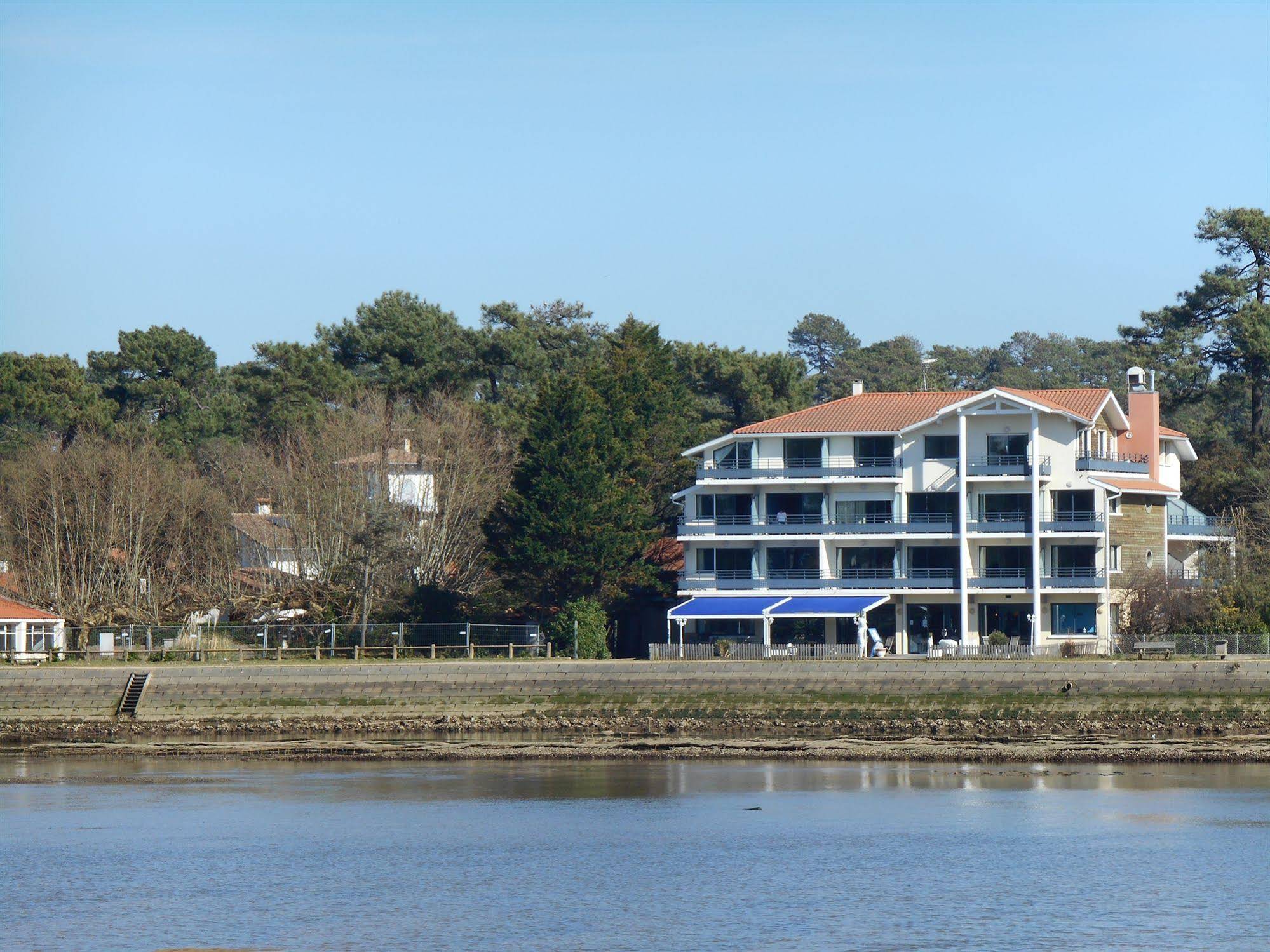 Le Pavillon Bleu