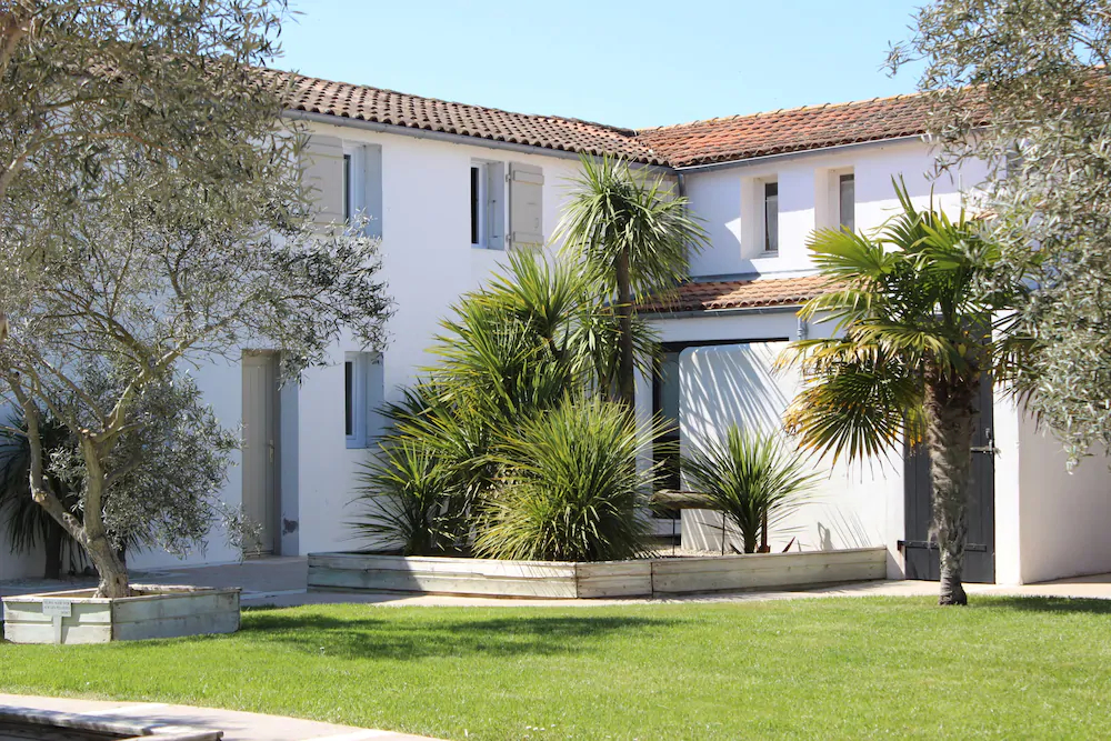 Les Minutias Village