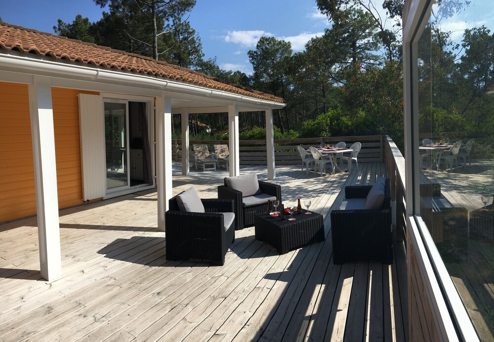 Chalet Orange Naturiste la Jenny