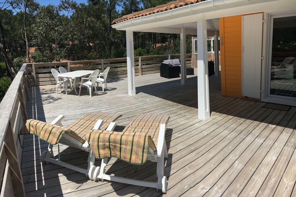Chalet Orange Naturiste la Jenny