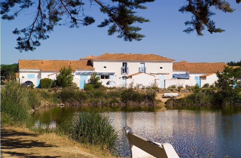 Les Maisons Du Lac