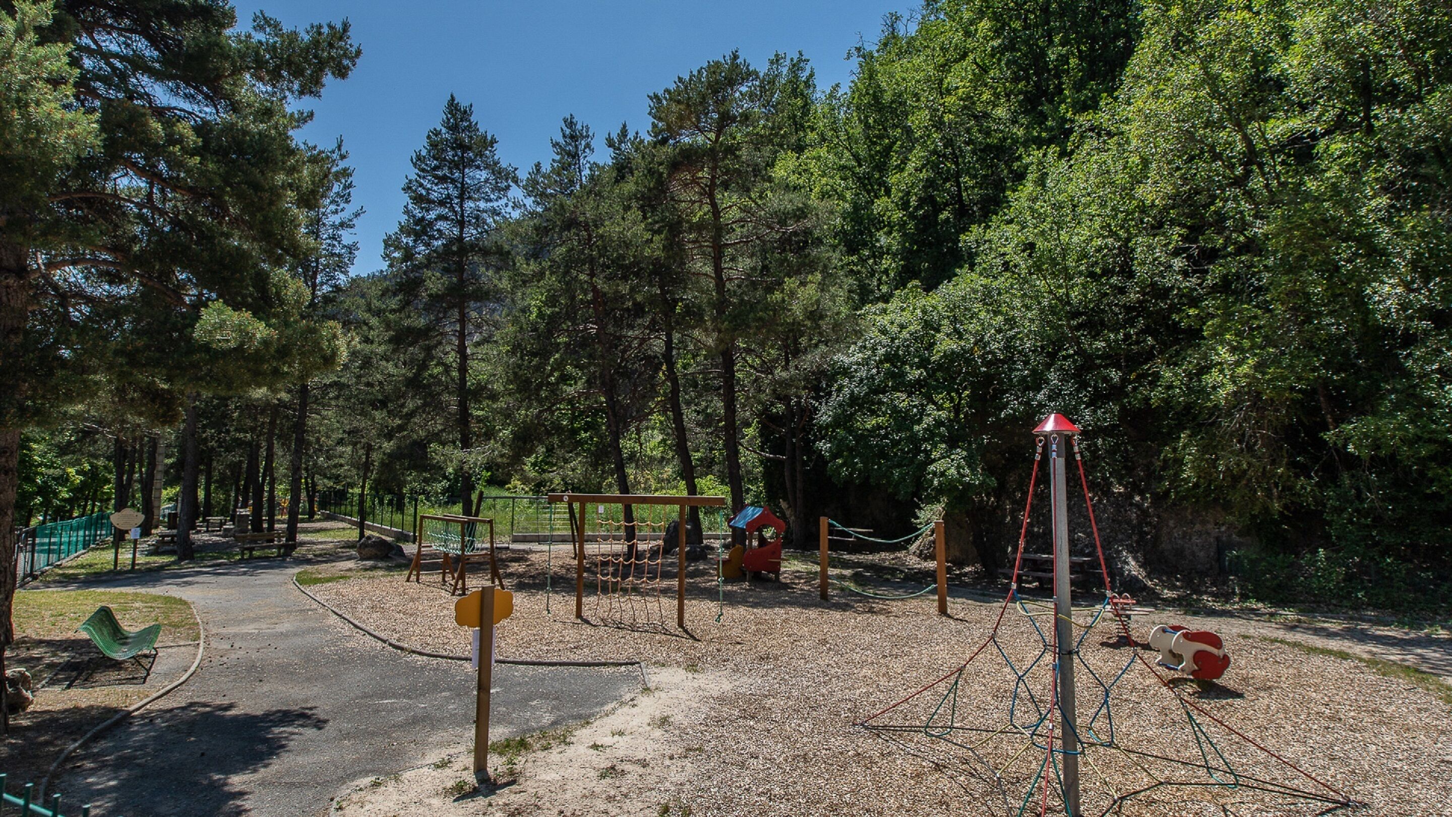 Les Gorges Rouges