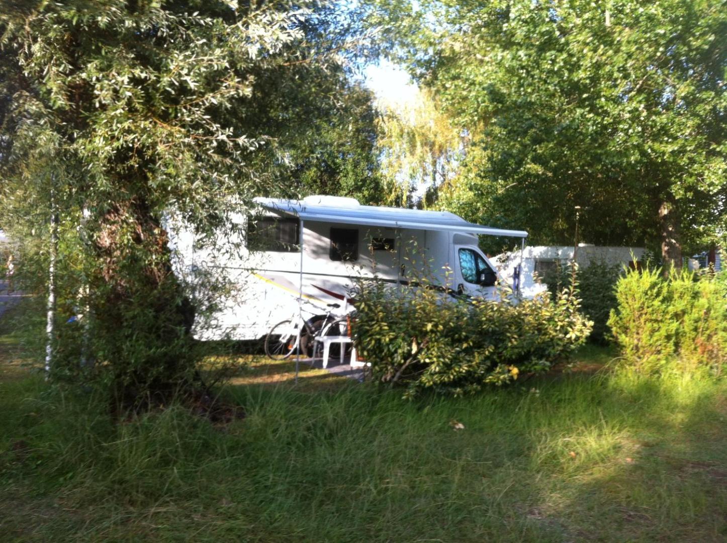 Mobil Home Dans Camping Mussonville
