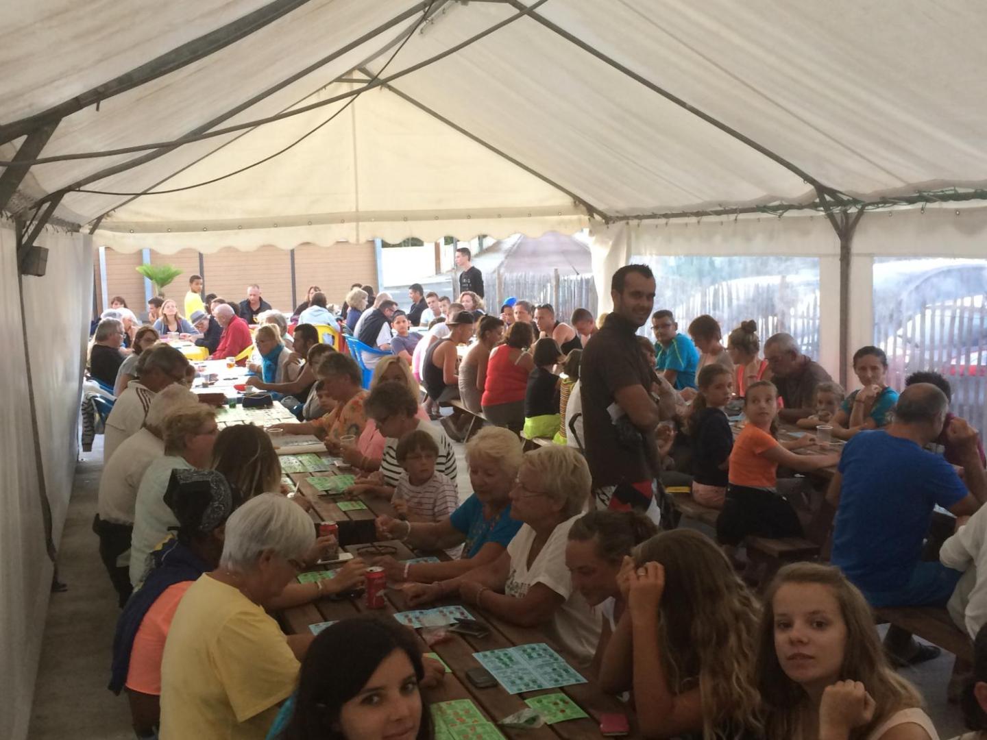 Mobil Home Dans Camping Mussonville