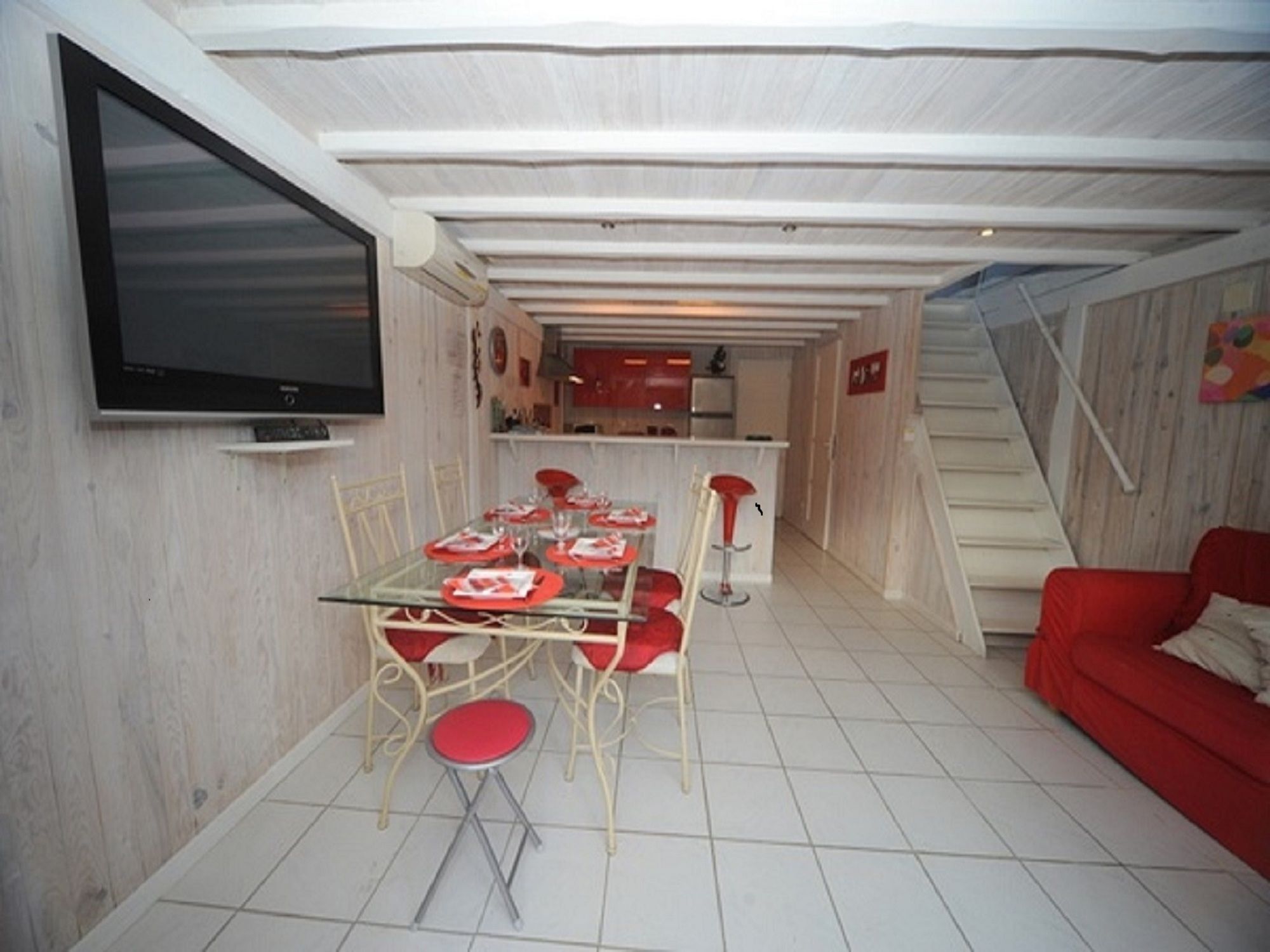 La Bergerie et ses Granges 27 personnes 21 a table