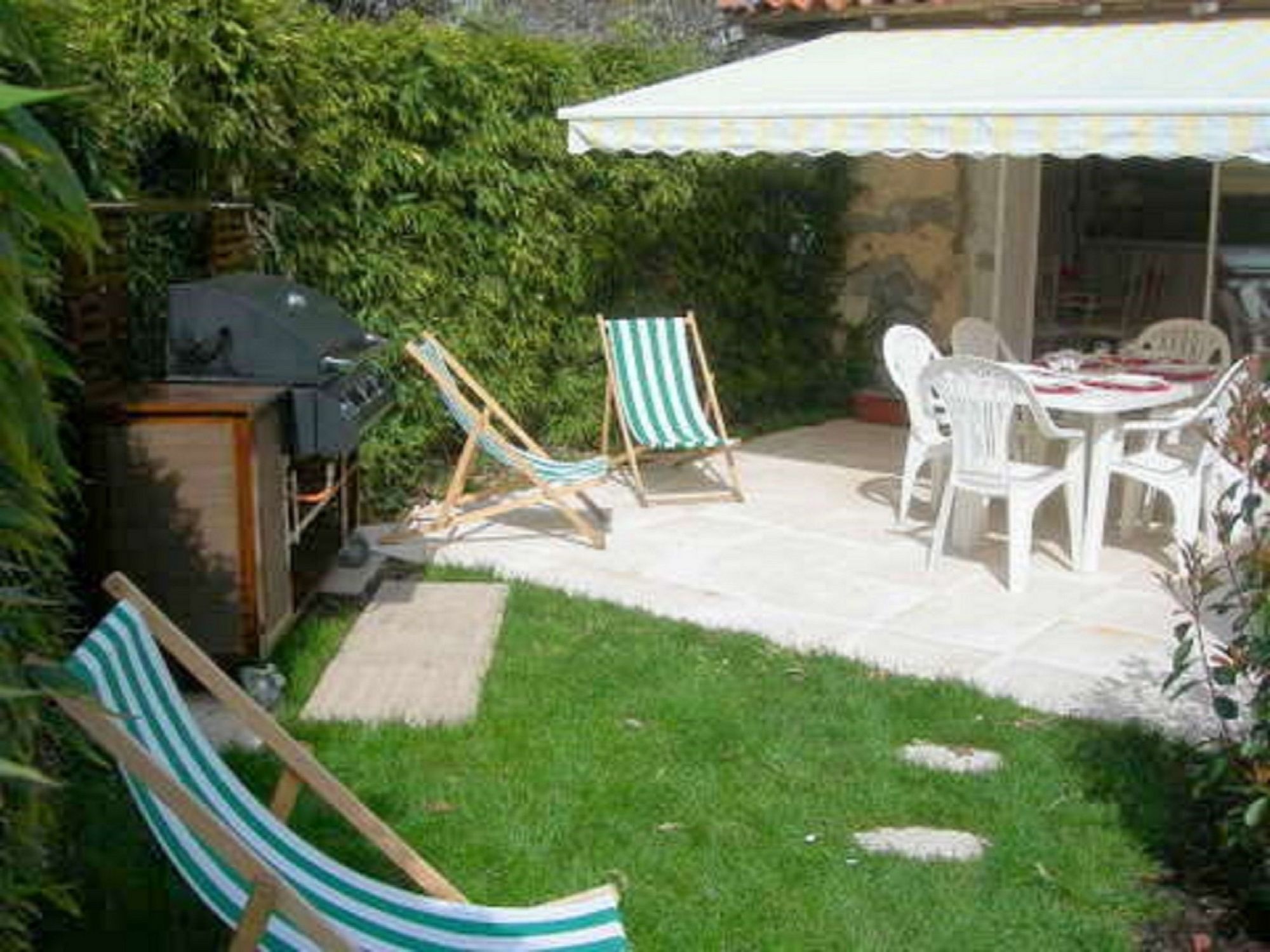 La Bergerie et ses Granges 27 personnes 21 a table
