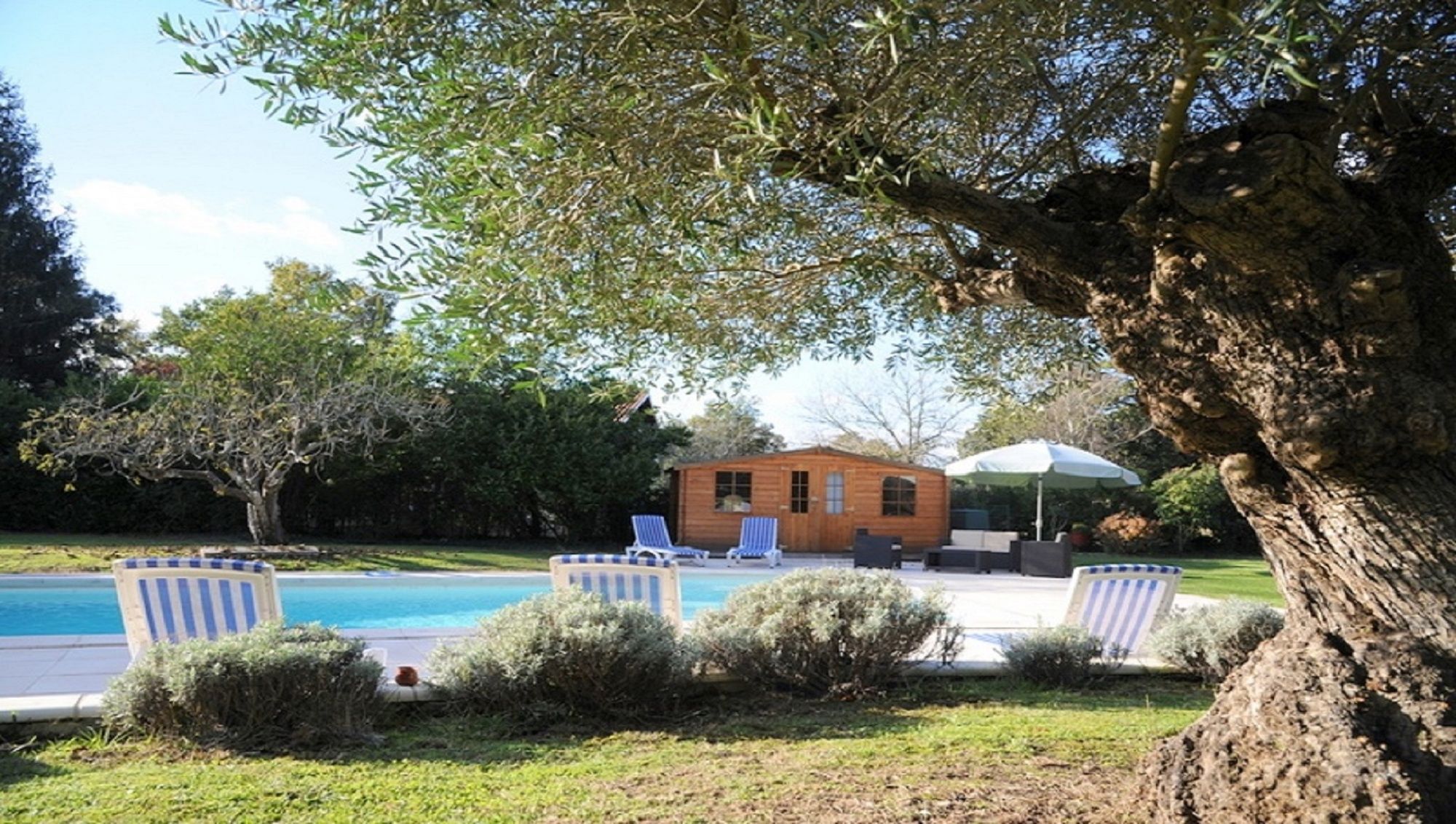 La Bergerie et ses Granges 27 personnes 21 a table