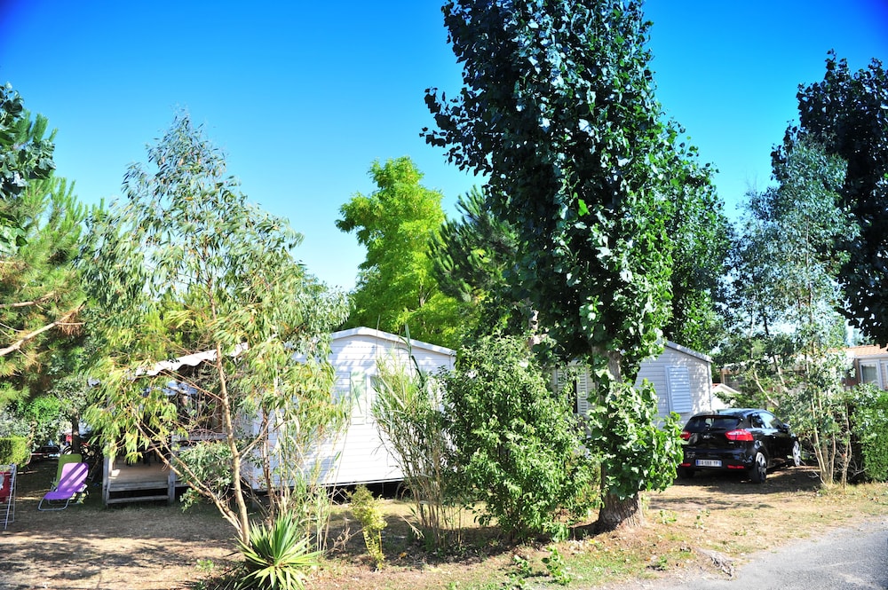 Camping Aqua 3 Masses