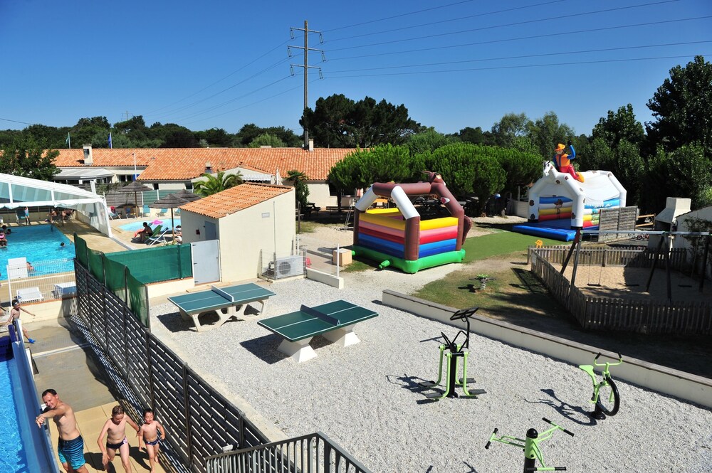 Camping Aqua 3 Masses