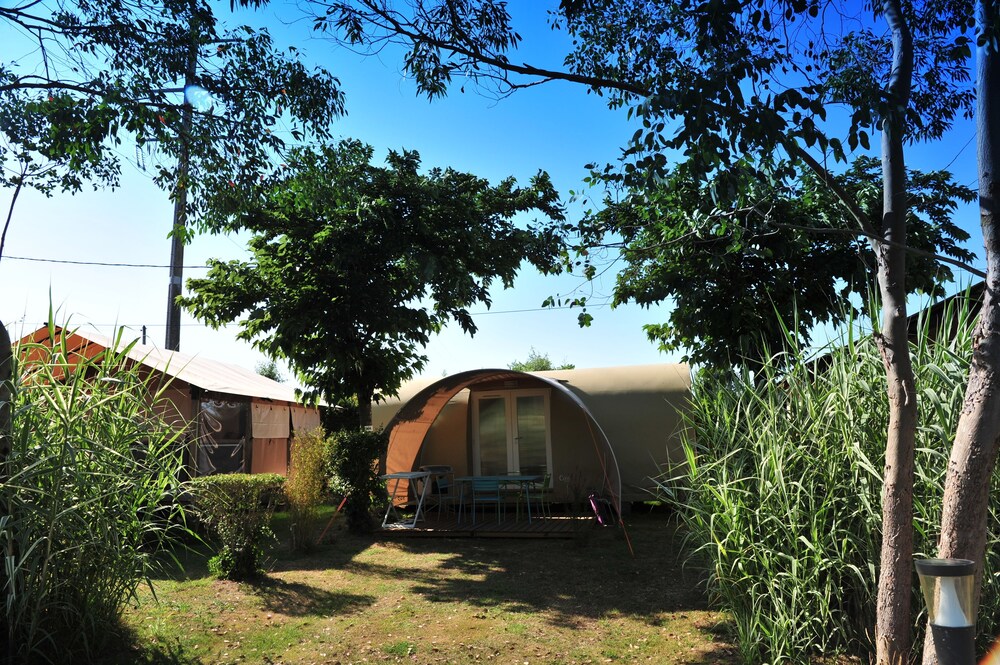 Camping Aqua 3 Masses
