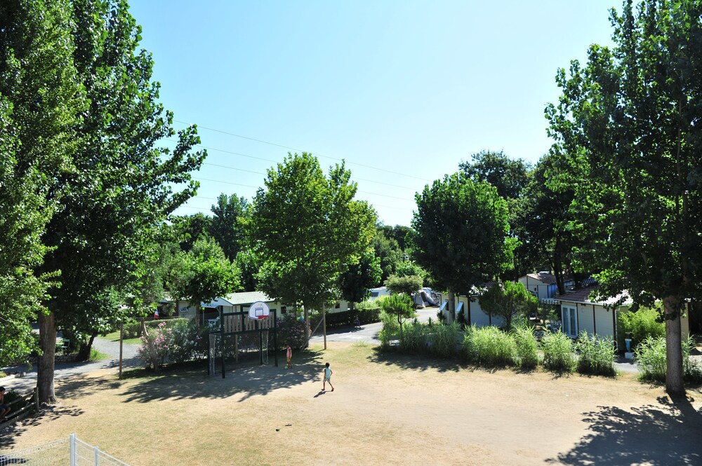 Camping Aqua 3 Masses
