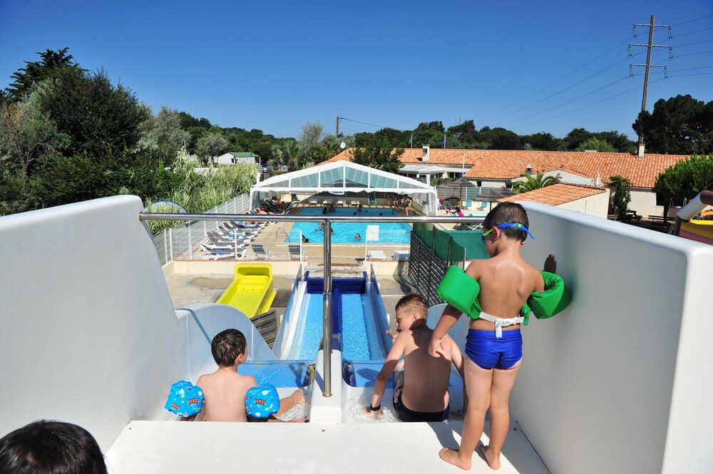 Camping Aqua 3 Masses