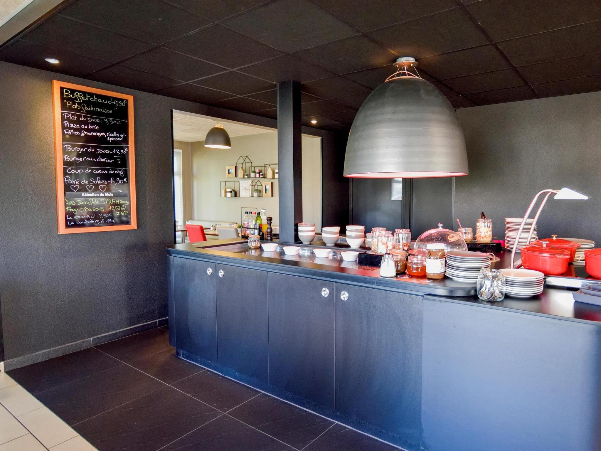Hotel Campanile Clermont Ferrand Nord - Riom