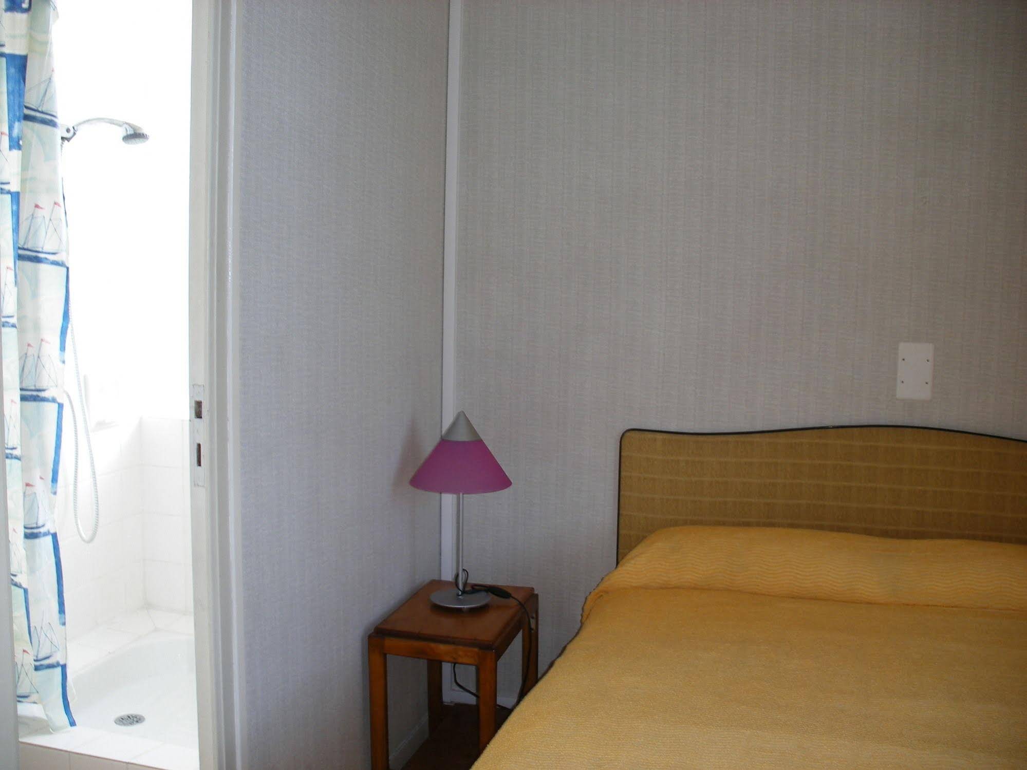 Hotel Modern