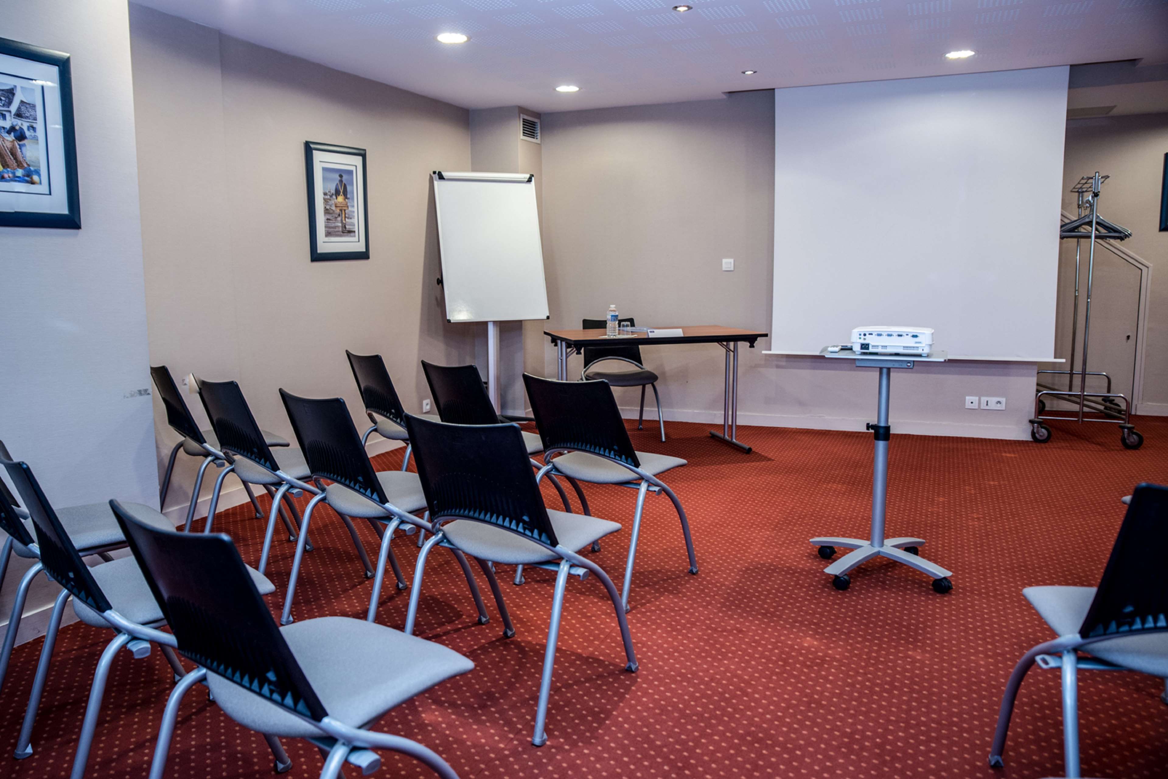 Kyriad St. Malo Ouest