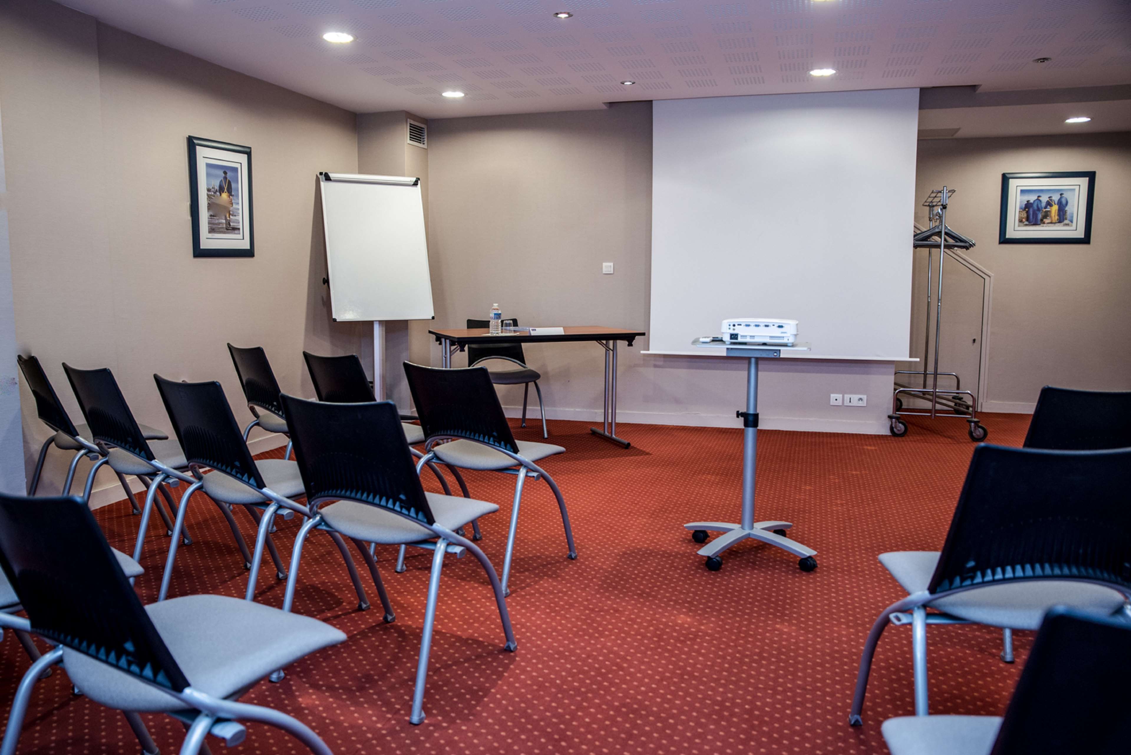 Kyriad St. Malo Ouest