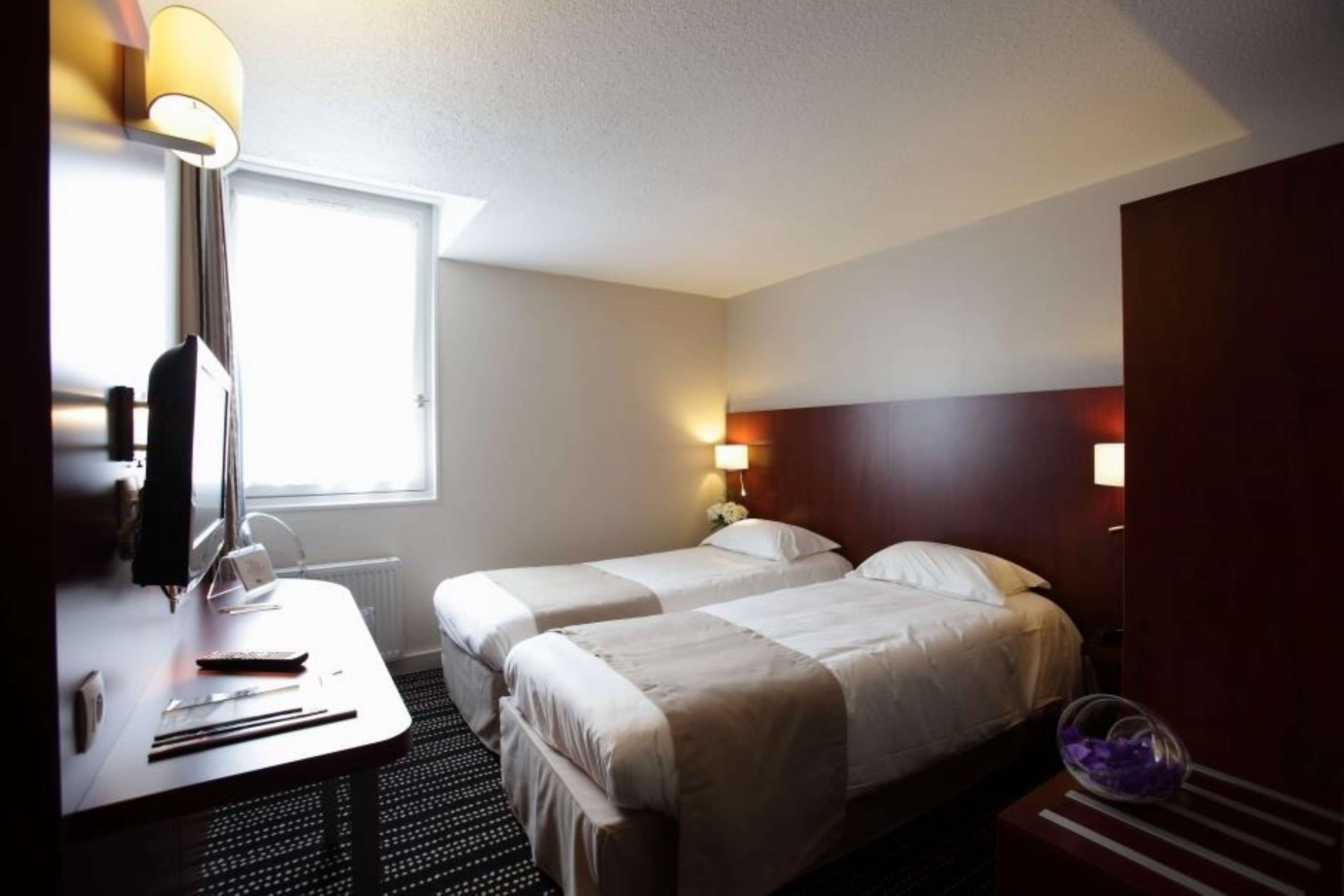 Kyriad St. Malo Ouest