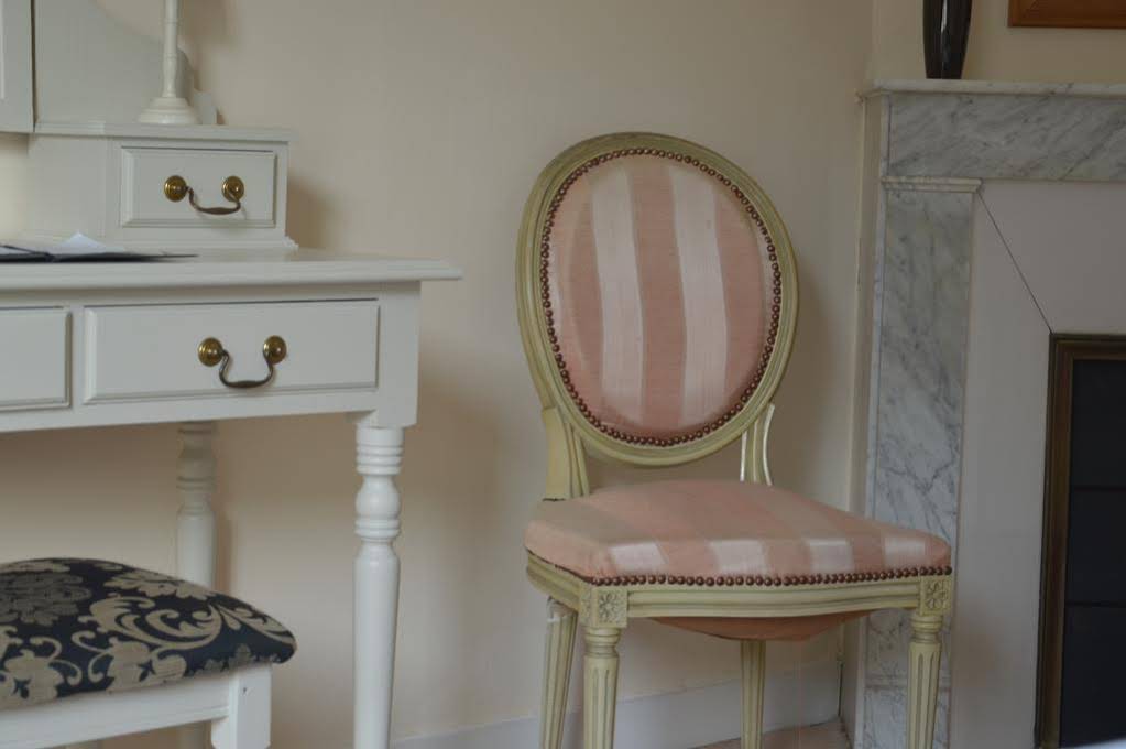 Chez Louisette