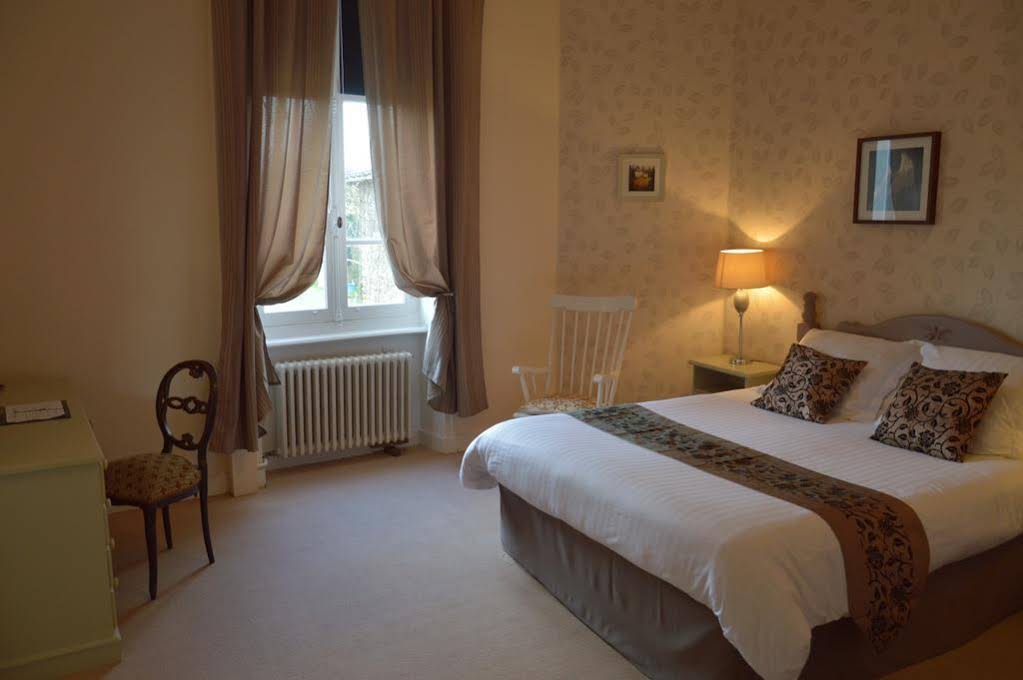 Chez Louisette