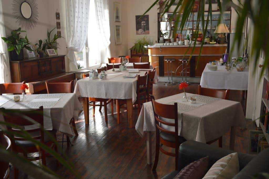 Chez Louisette