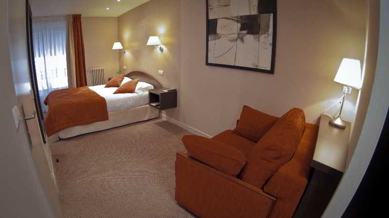 Brit Hotel Les Voyageurs
