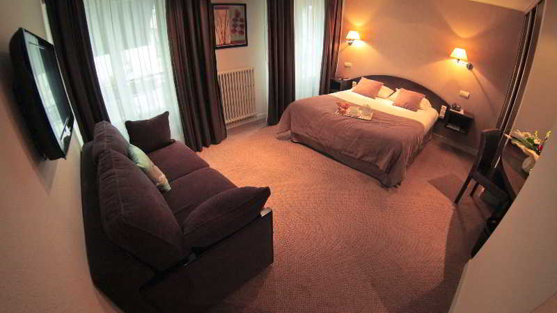 Brit Hotel Les Voyageurs