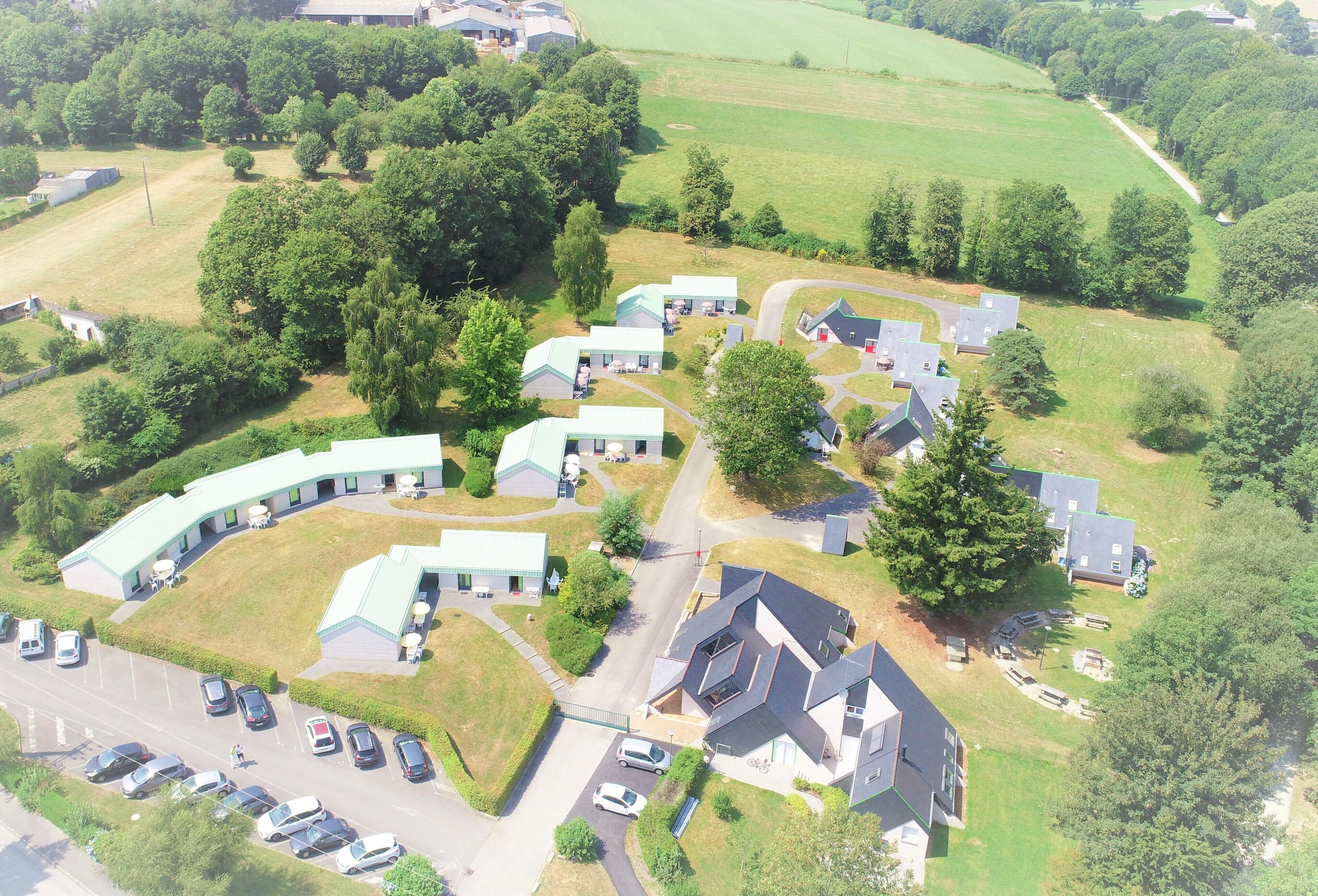 Camping Le Val De Landrouet