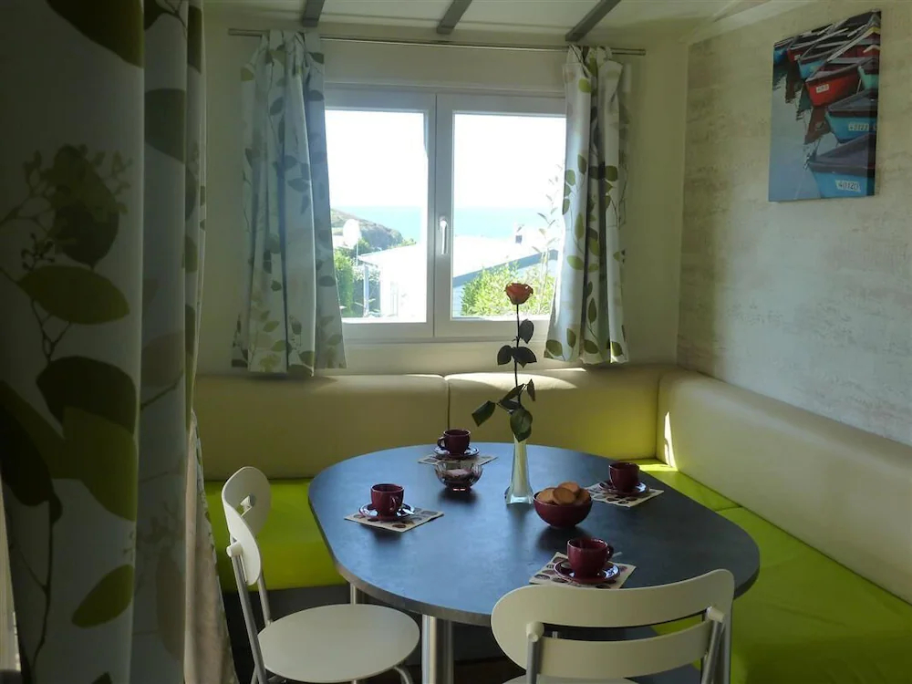 Camping De La Mer D'iroise