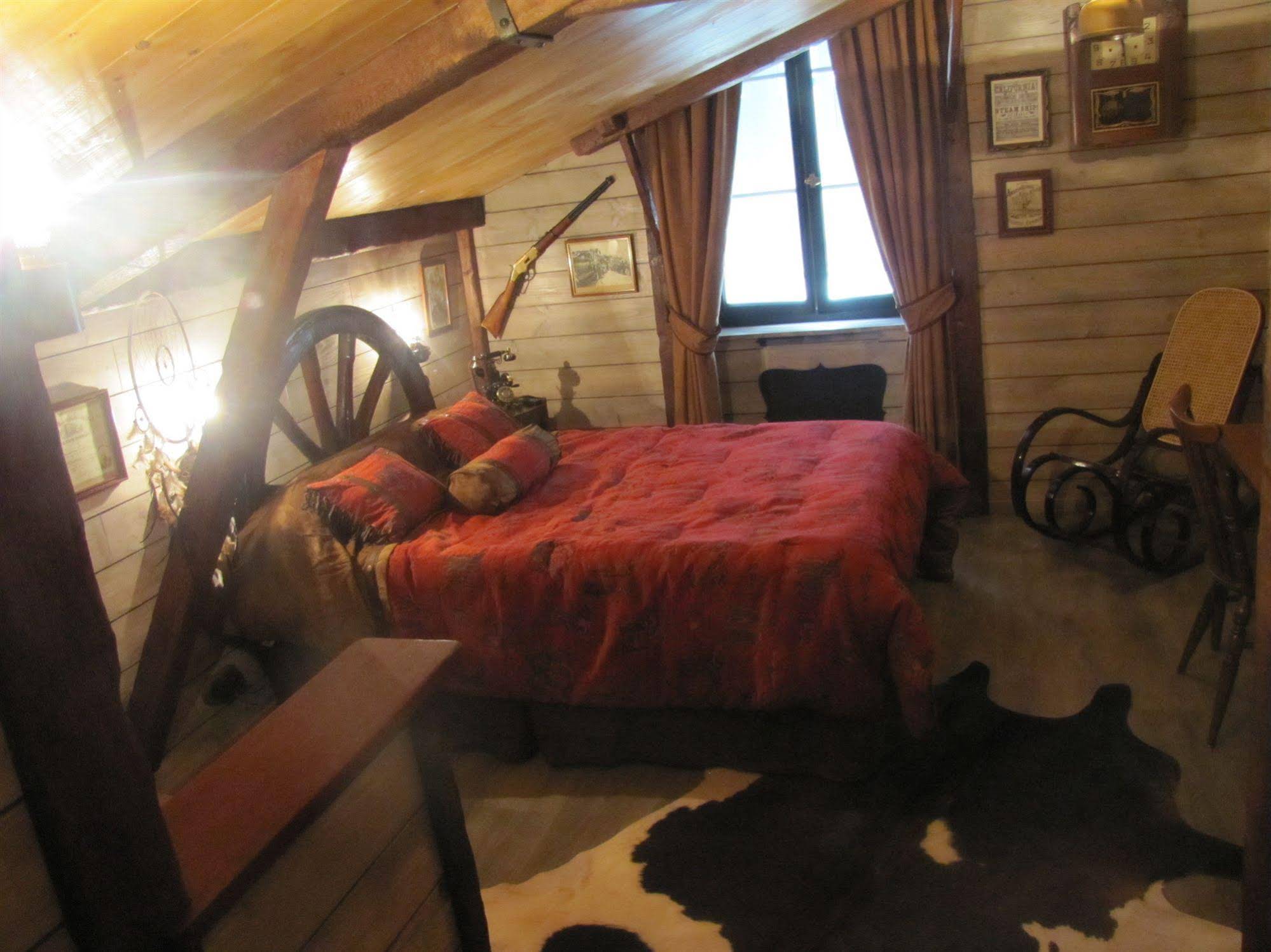 Queen Serenity Hotel