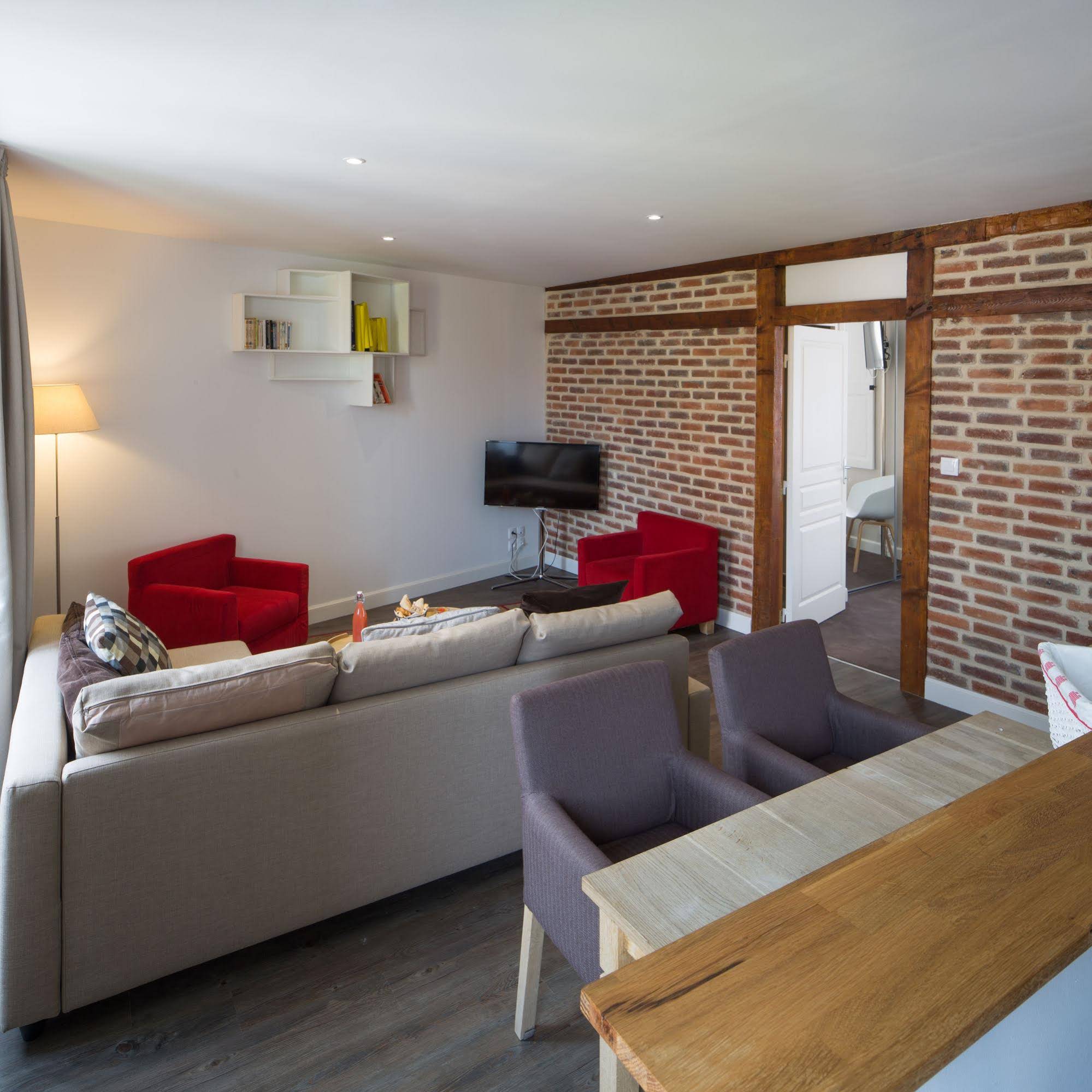 Le Nemours Hôtel & Apartments