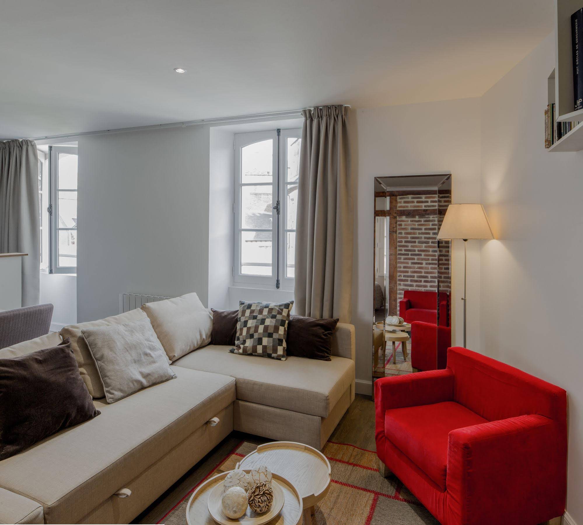 Le Nemours Hôtel & Apartments