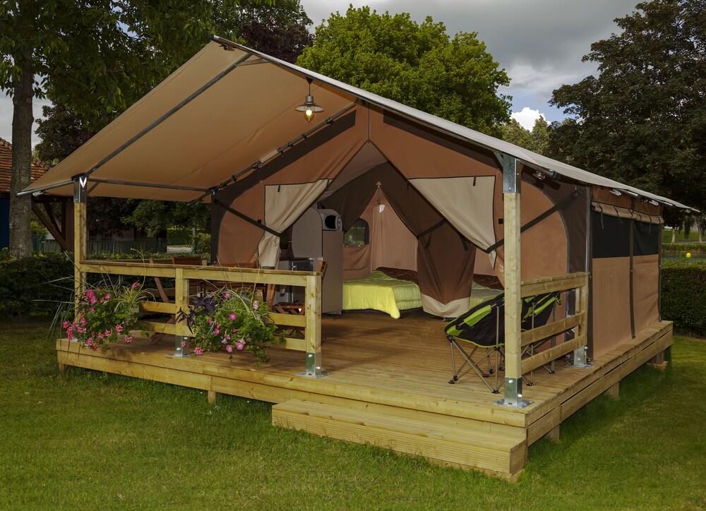 Camping Le Domaine Des Jonquilles