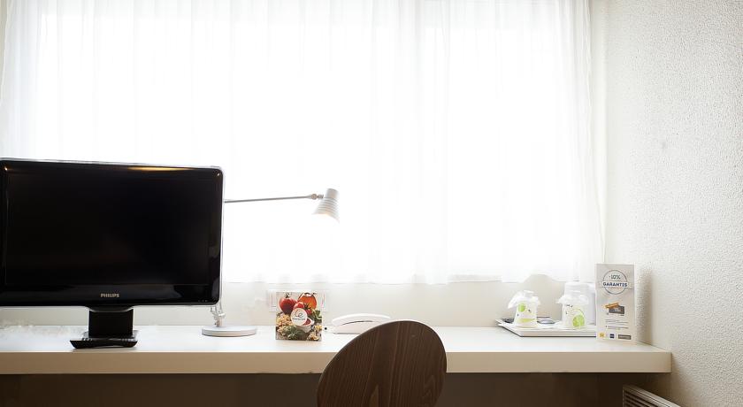 Brit Hotel Confort Dinan Taden