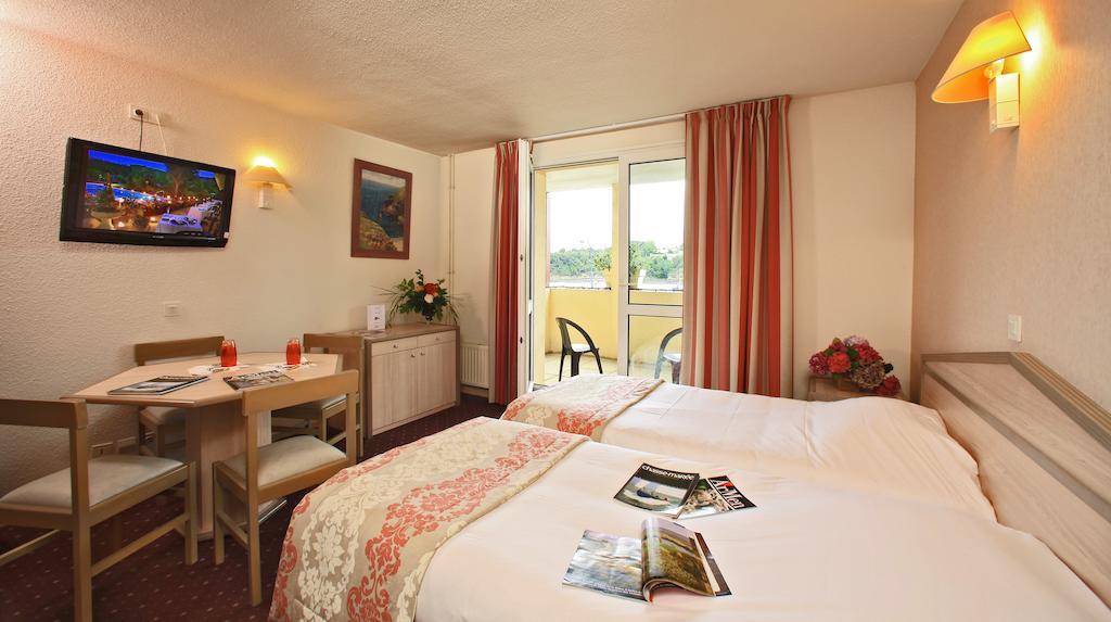 Aigue Marine Hotel