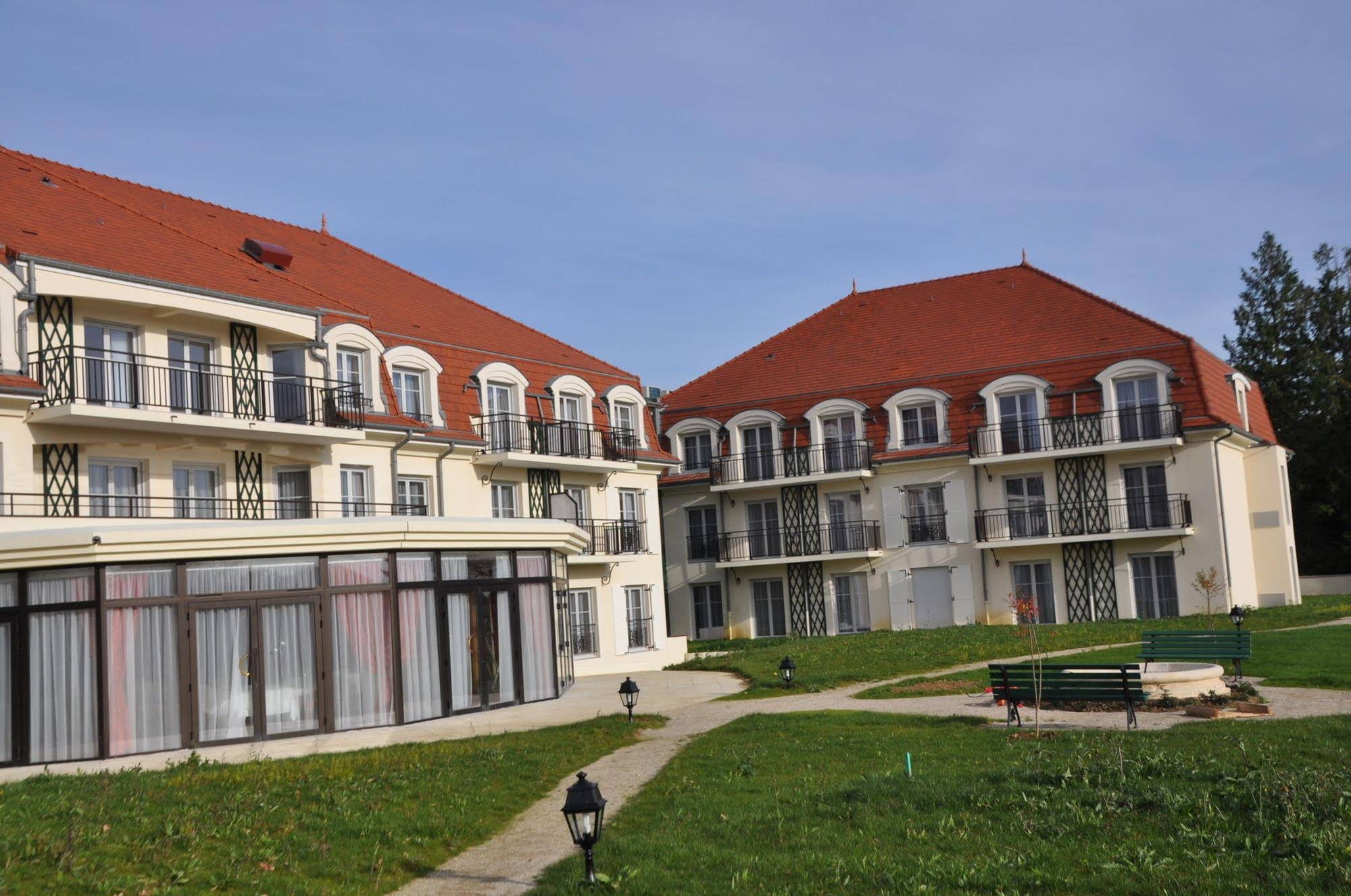 Home Médicis Les Petites Roches